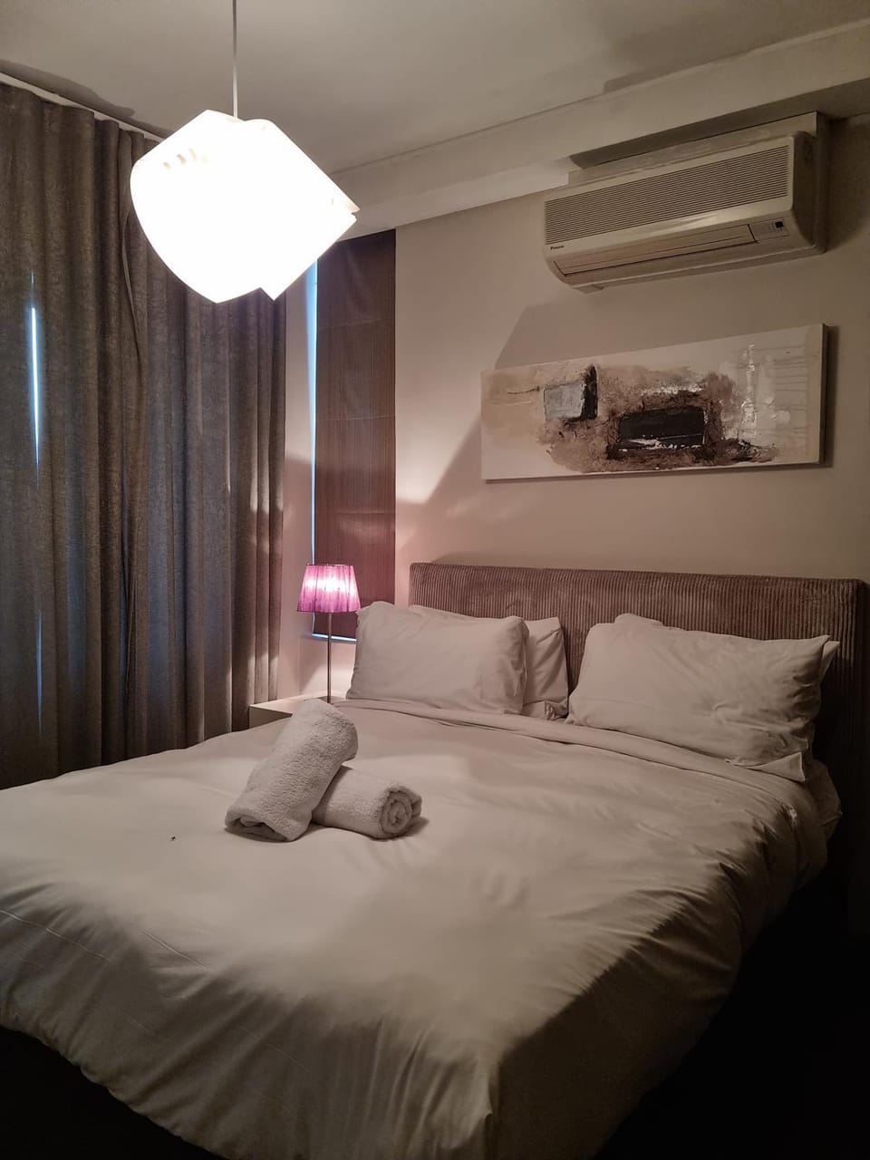 Bed, Bedroom, air conditioner