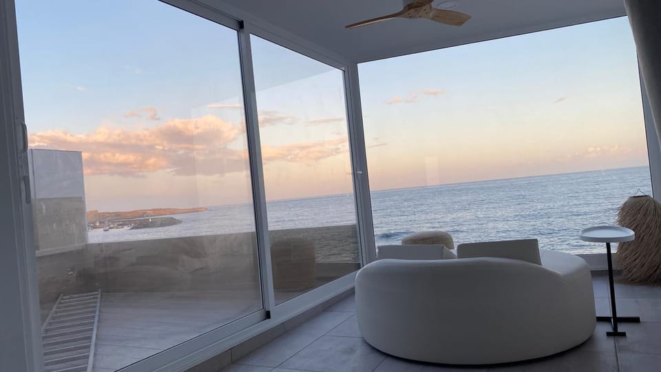 Living room, Sea view