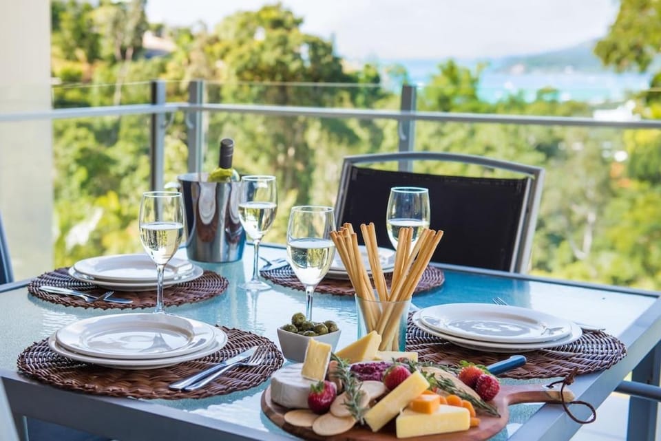 Tulip Oak Apartment in Airlie Beach