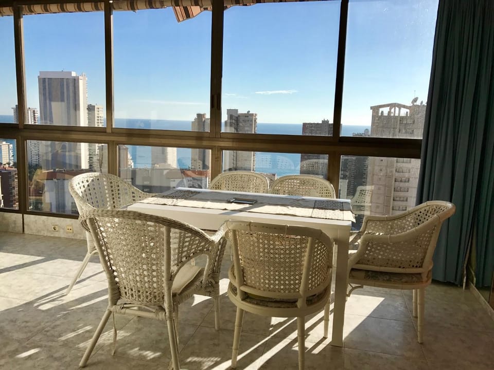 Balcony/Terrace, City view