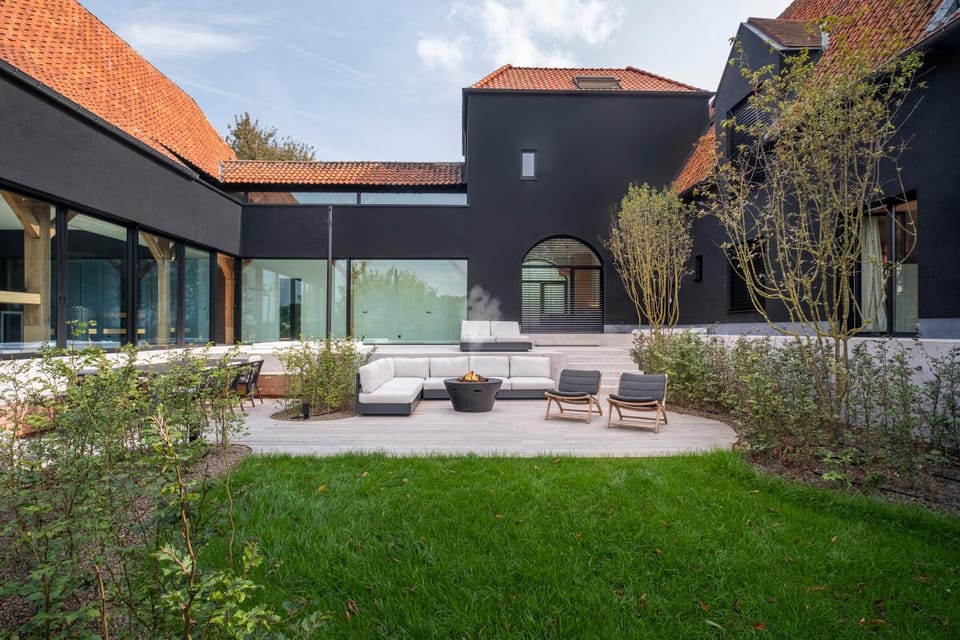 Property building, Garden, Balcony/Terrace, Garden view, Inner courtyard view