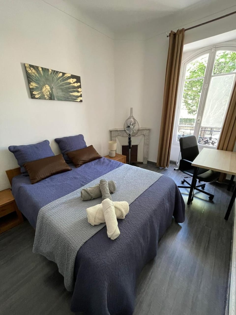 Bed, Bedroom, towels, wardrobe