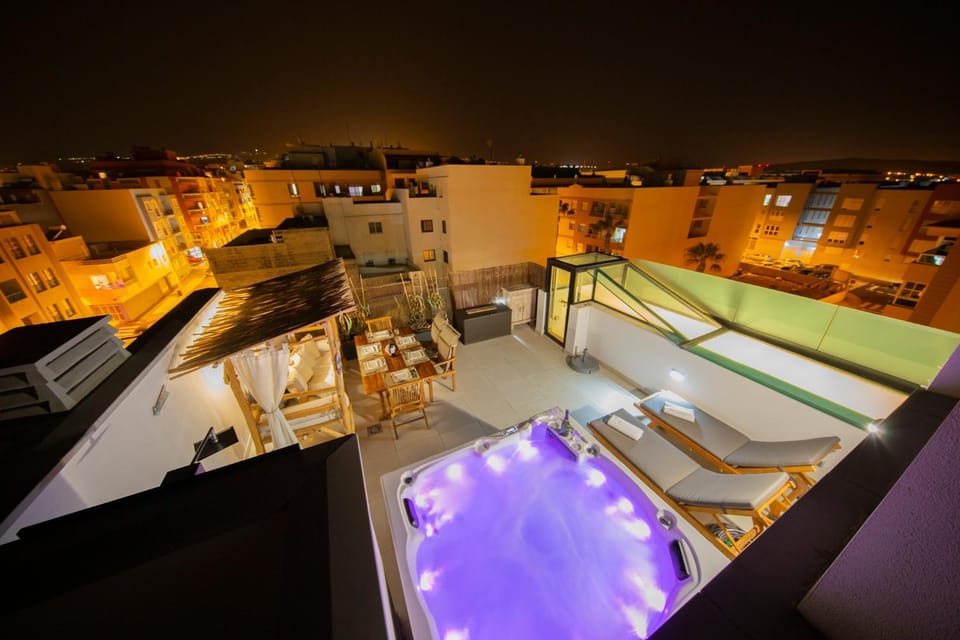 Balcony/Terrace, Spa and wellness centre/facilities, Dining area, sunbed