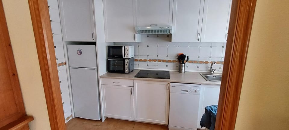 Kitchen or kitchenette, dishwasher, minibar, pet friendly, stove, toaster