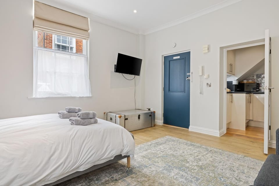 City Centre Entire Studio Apartment- Self check in Apartment in Chichester