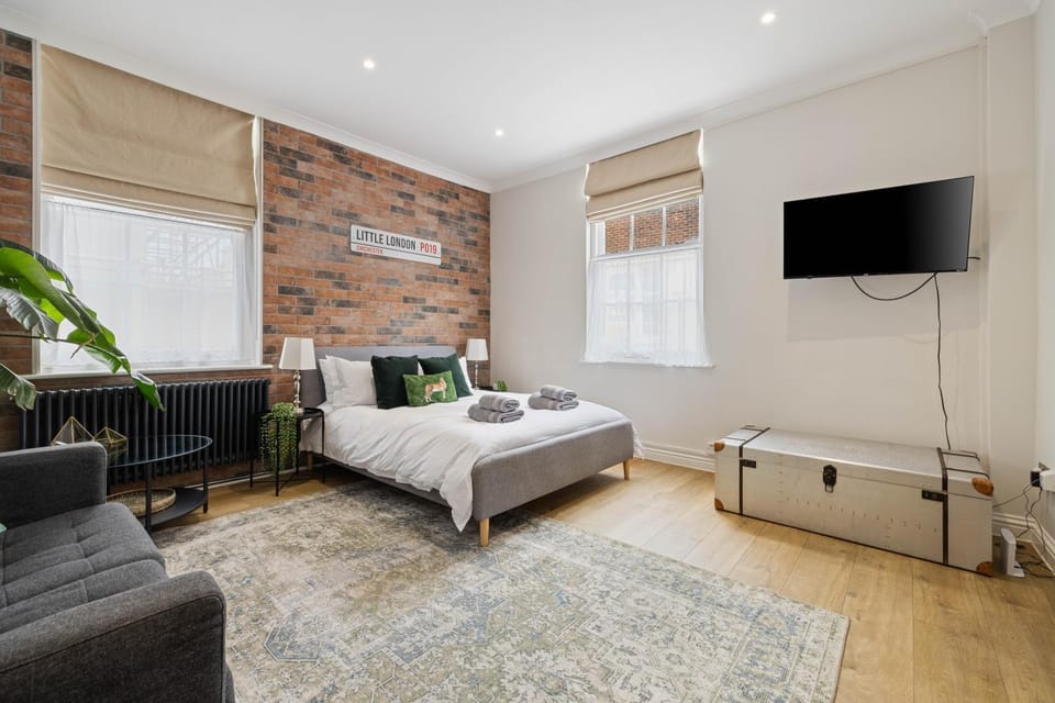 City Centre Entire Studio Apartment- Self check in Apartment in Chichester