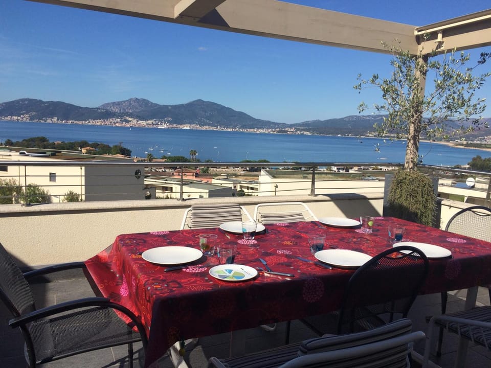 Balcony/Terrace, Mountain view, Sea view