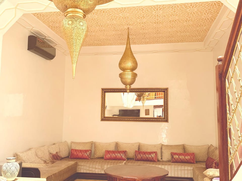 Living room, air conditioner