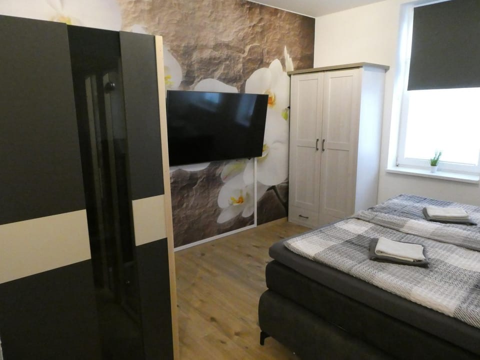 Sauna, Bedroom