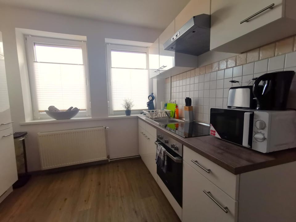 Kitchen or kitchenette, kitchen