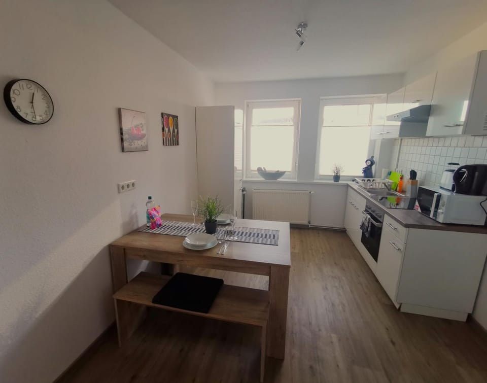 Kitchen or kitchenette, Dining area, kitchen