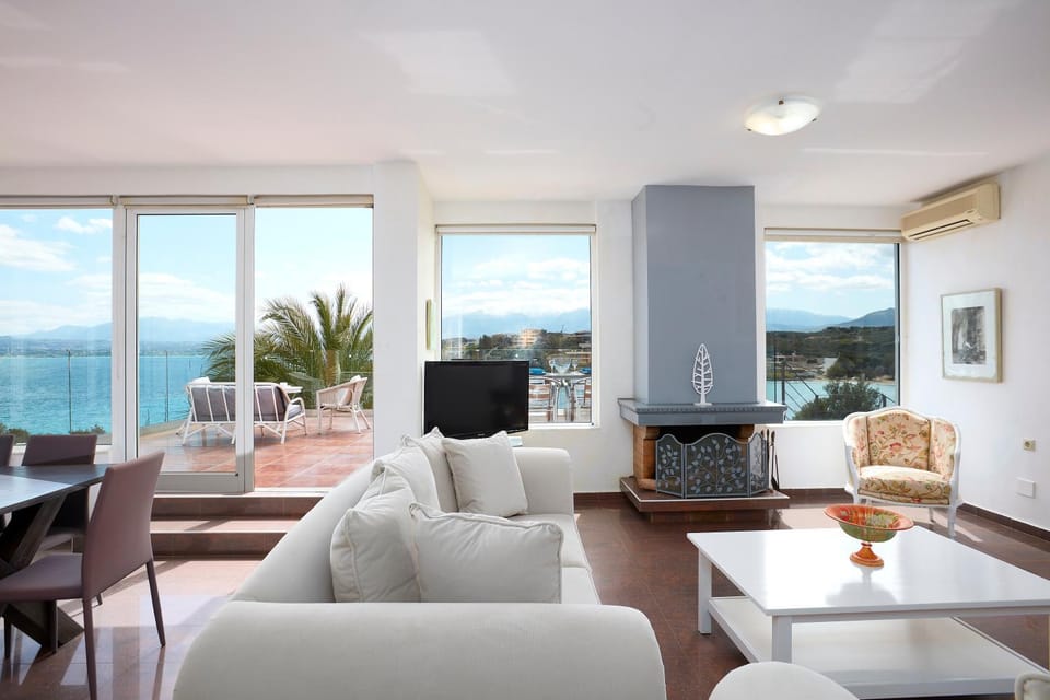 Seating area, Mountain view, Sea view