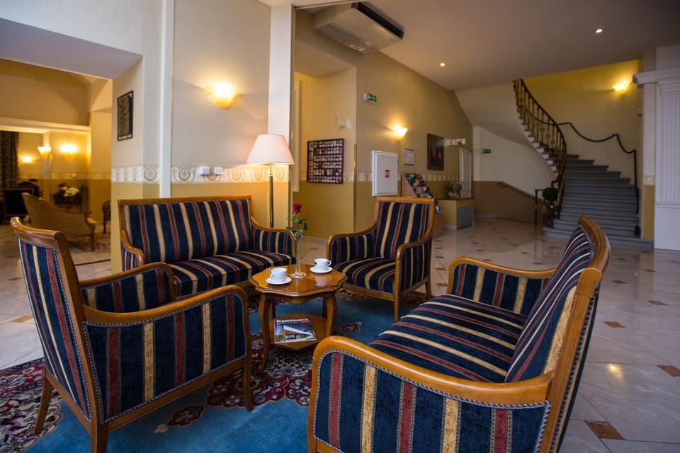 Communal lounge/ TV room, Lounge or bar