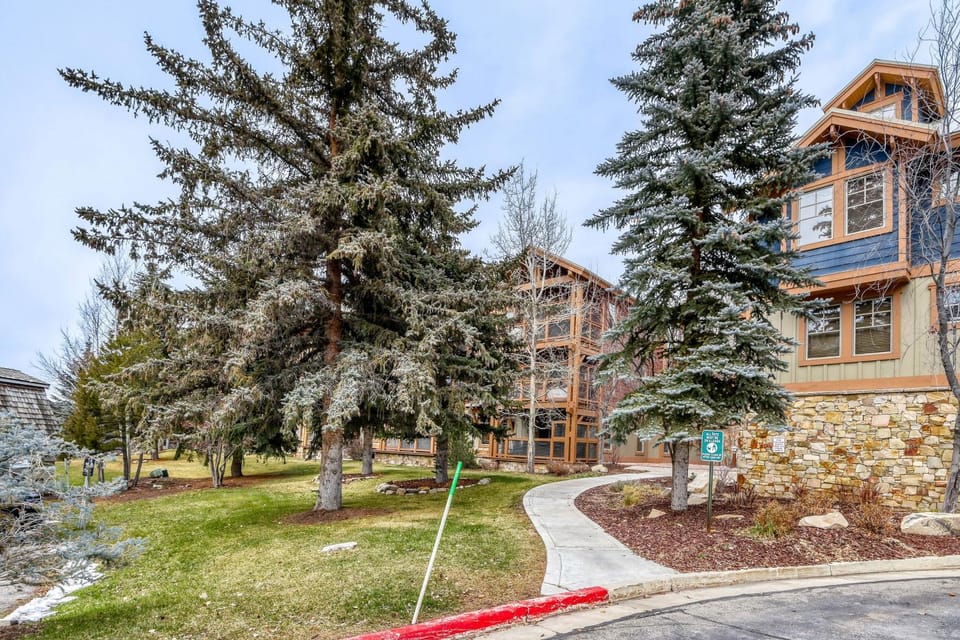 202 B Town Pointe by SkyRun Park City Apartment in Park City