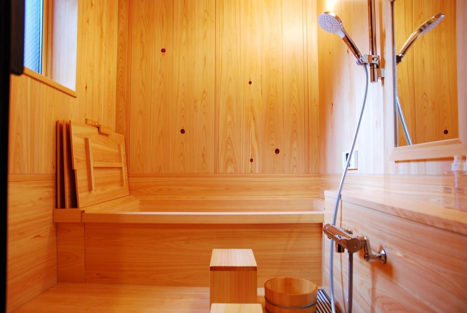 Bathroom, Bath