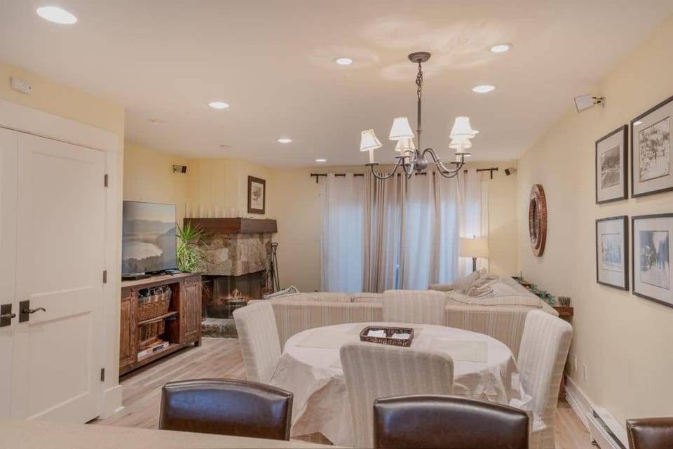 Beach-N-Ski Condo House in Tahoe Vista