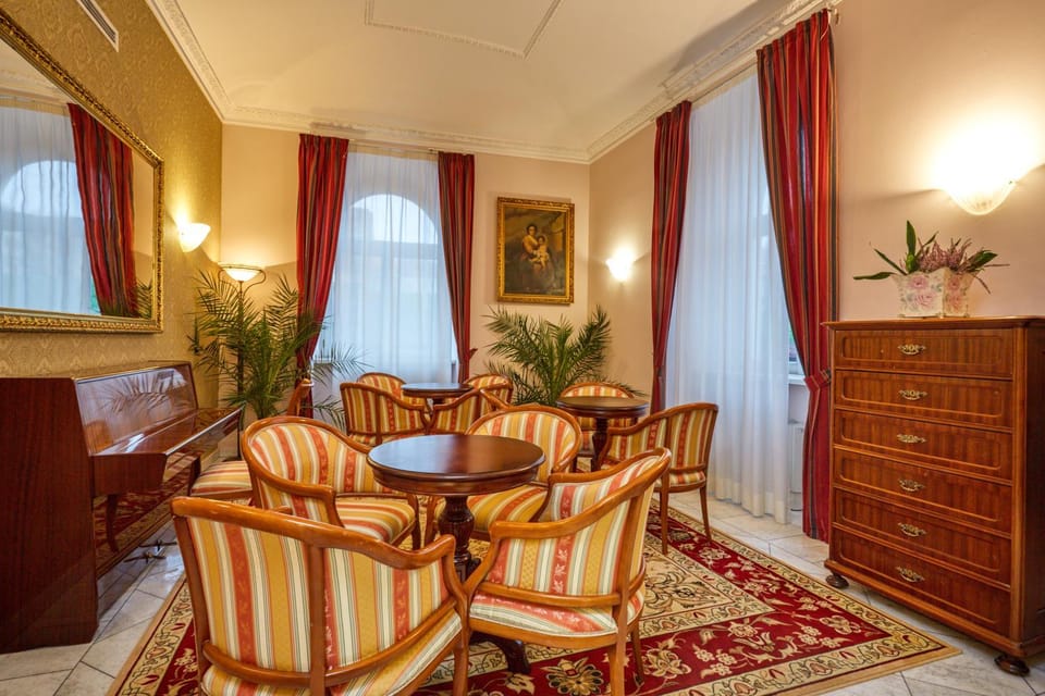 Seating area, Meeting/conference room