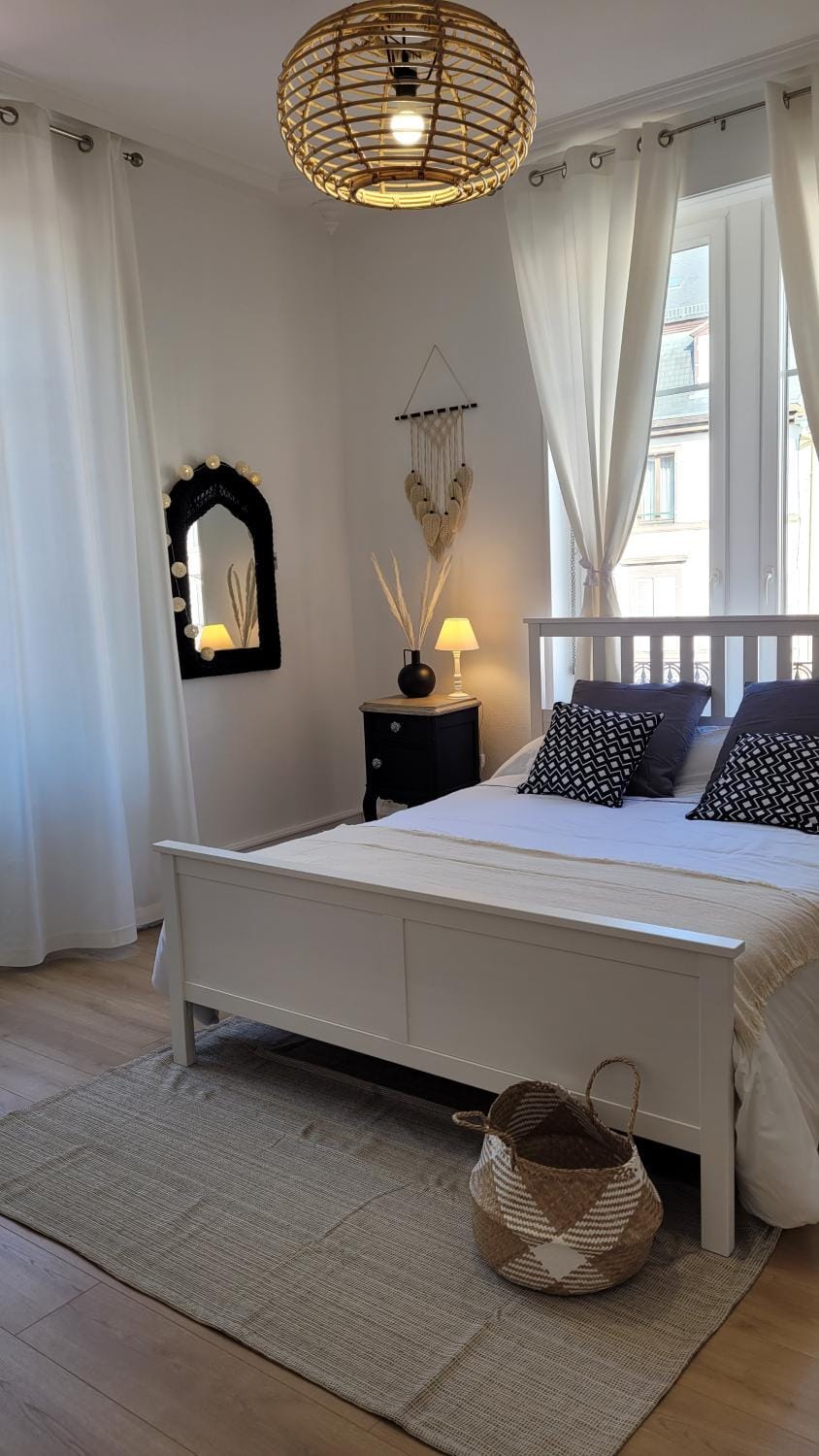Bed, Bedroom