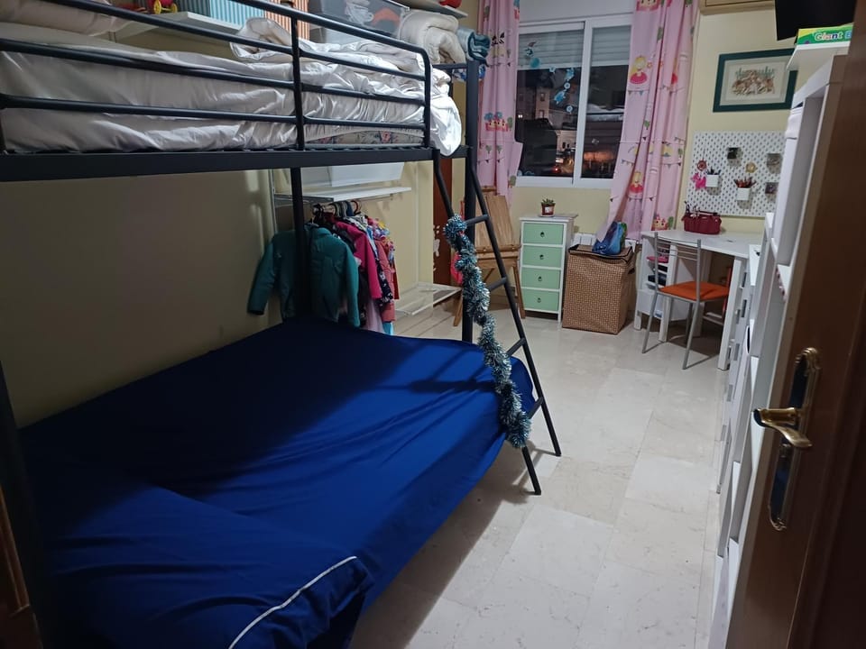 Bed, Photo of the whole room, Bedroom, bunk bed