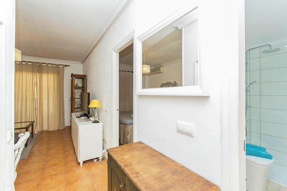 Shower, Bed, Bathroom, Photo of the whole room, Bedroom