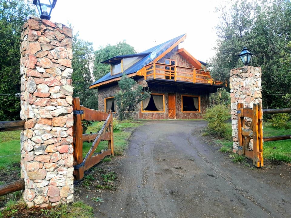 Peumayen Chalet de Montaña Chalet in Villa Pehuenia