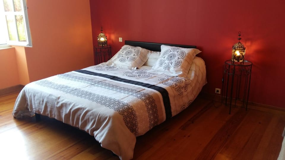 Chambres d'Hôtes Larrey Bed and Breakfast in Nouvelle-Aquitaine