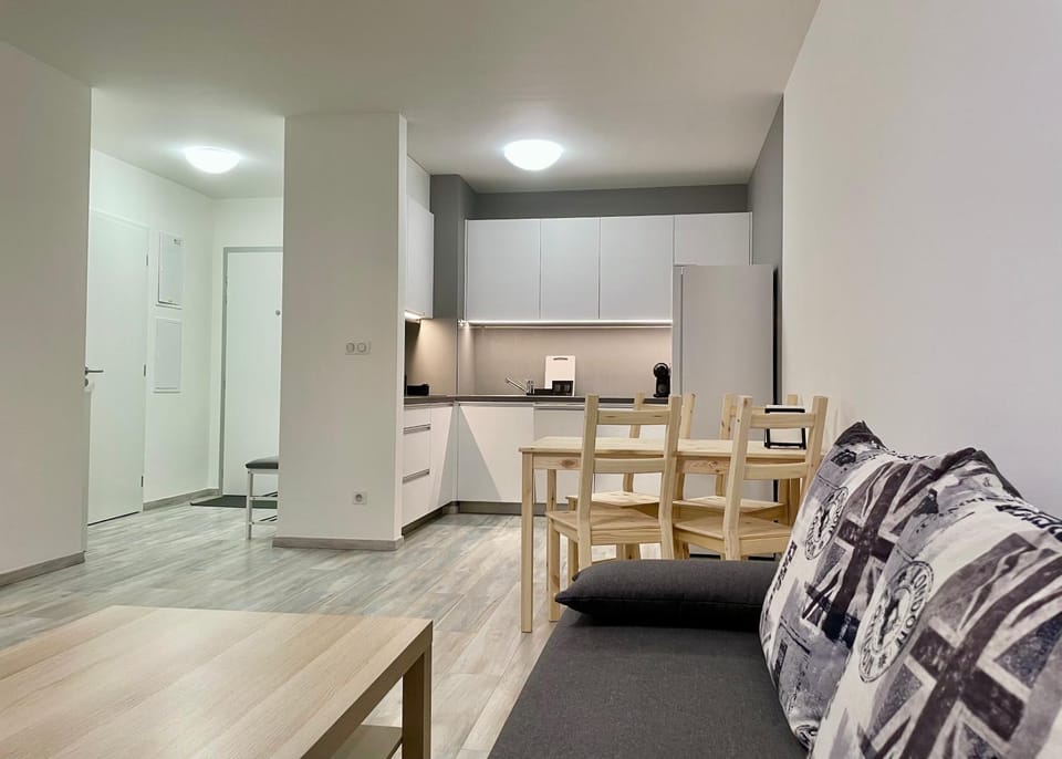 Living room, Seating area, Dining area, kitchen