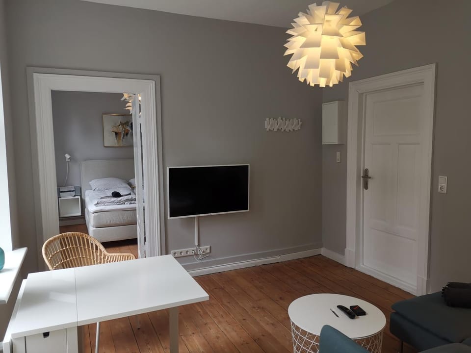 TV and multimedia, Living room, Dining area