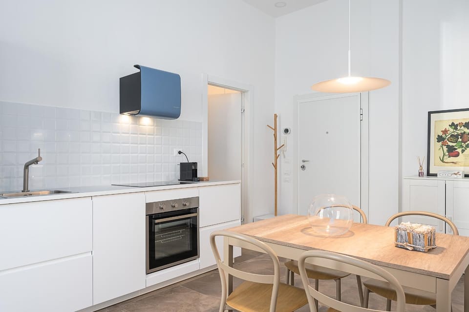 Dining area, minibar, pet friendly, stove