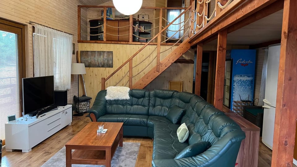 Communal lounge/ TV room, TV and multimedia, Living room, Evening entertainment