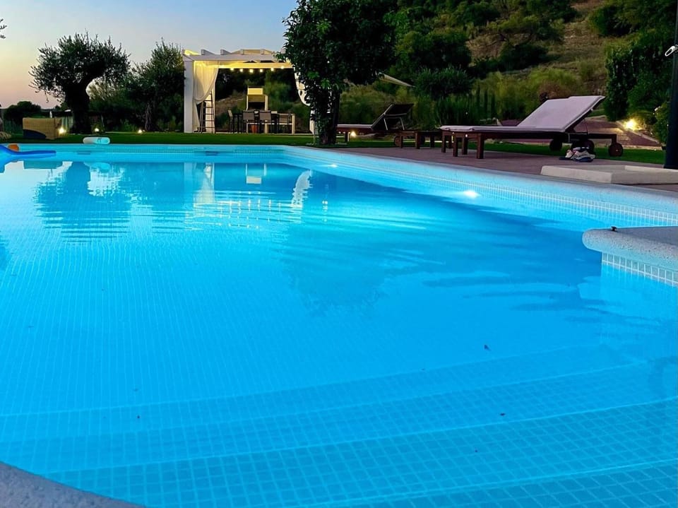 Villa exclusiva con piscina privada, La Tina Golf Villa in Sierra de Cádiz