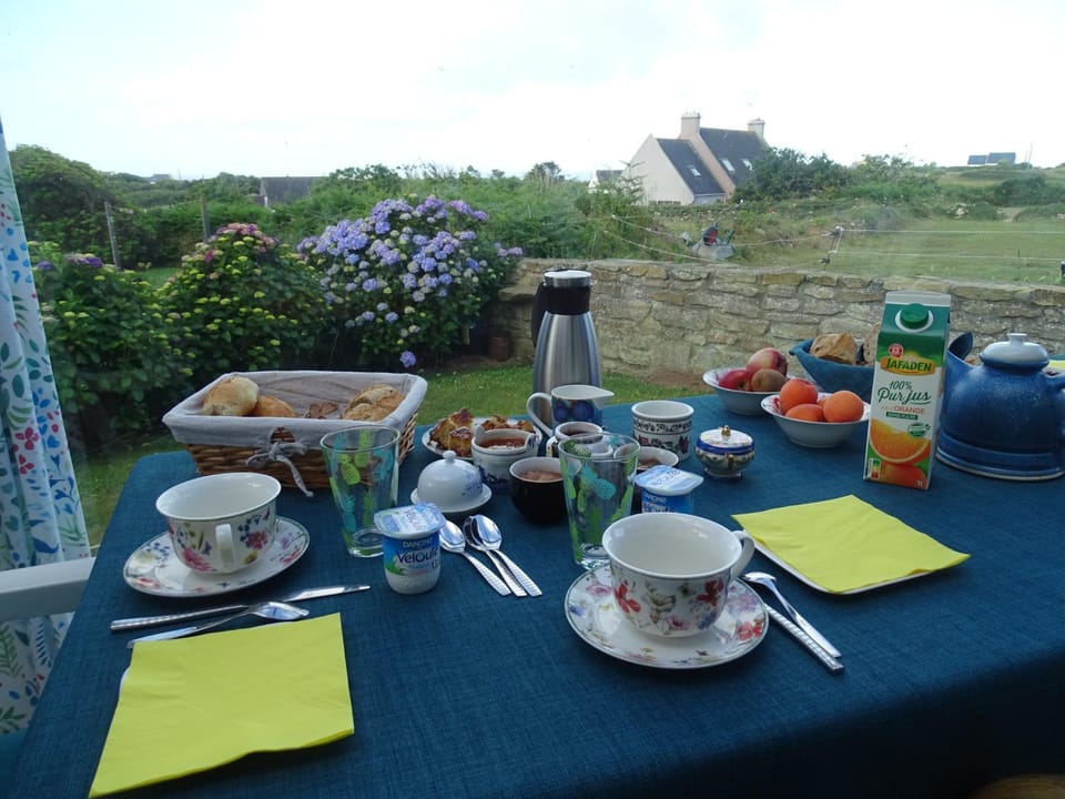 Breakfast, Breakfast