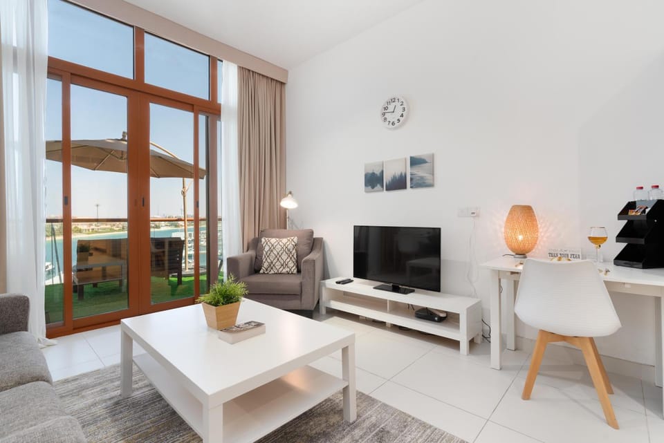 Unified Vacation Homes-Deluxe Sea View Studio-Balcony-Parking-11 House in Dubai