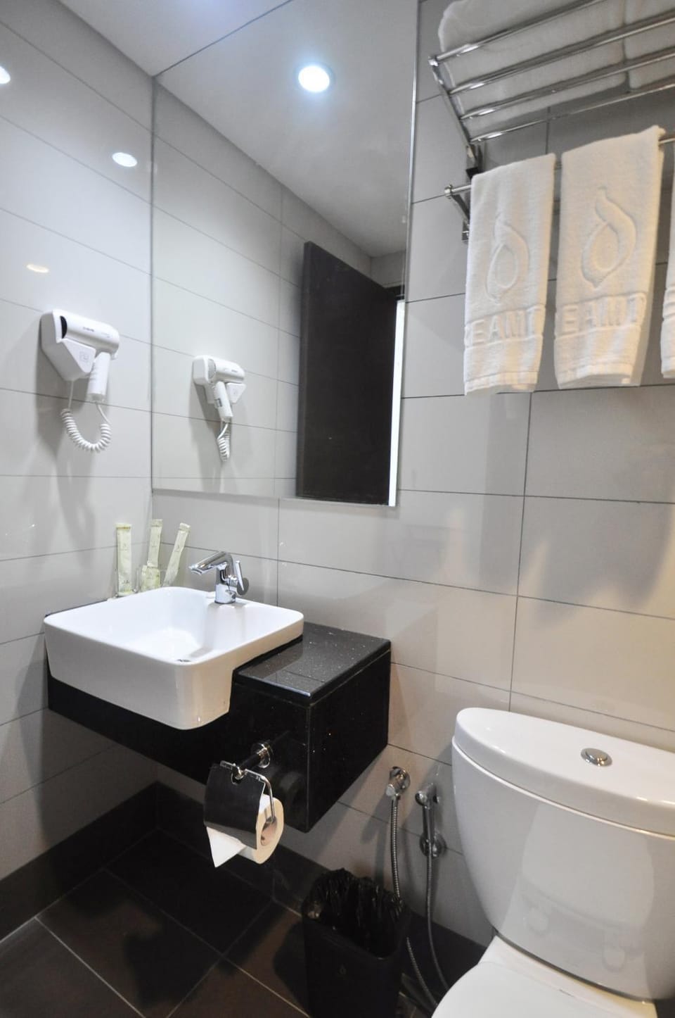 Bathroom, Decorative detail