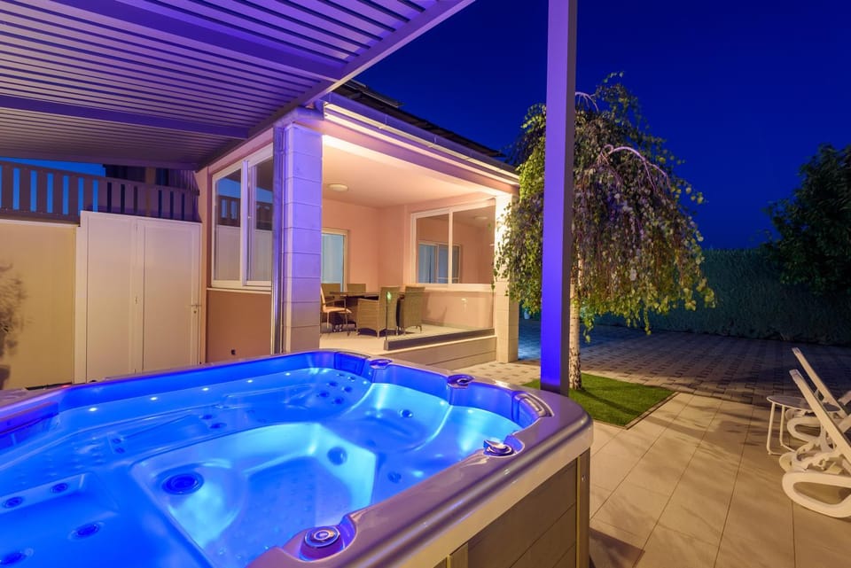 Night, Hot Tub, Pool view