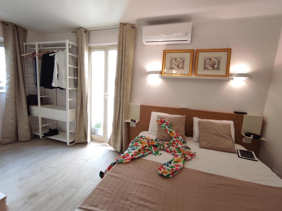 Bed, Bedroom, wardrobe