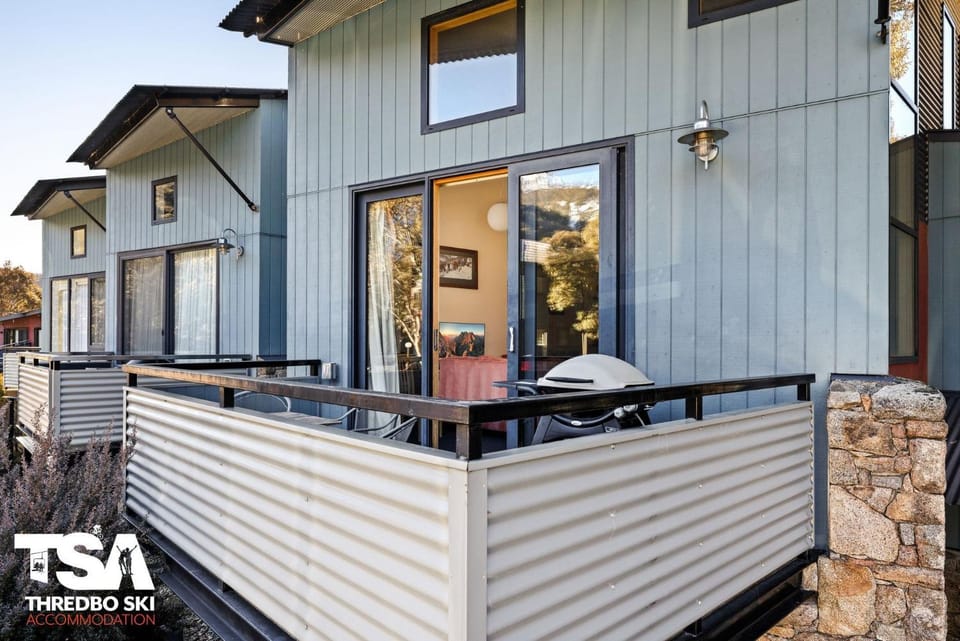 Property building, Balcony/Terrace