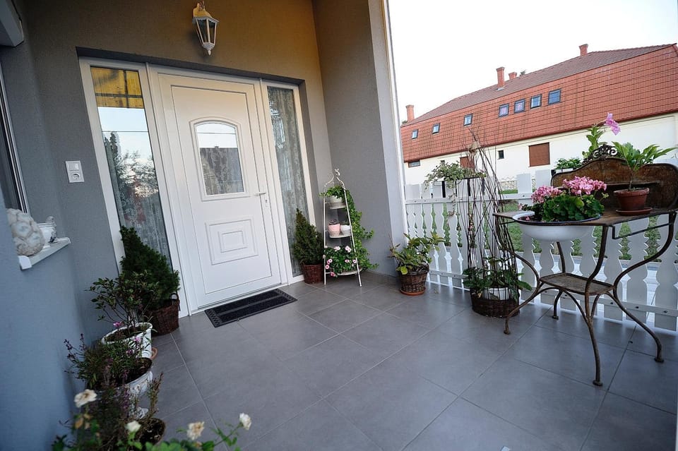 Vintage home Lelle Apartment in Hungary