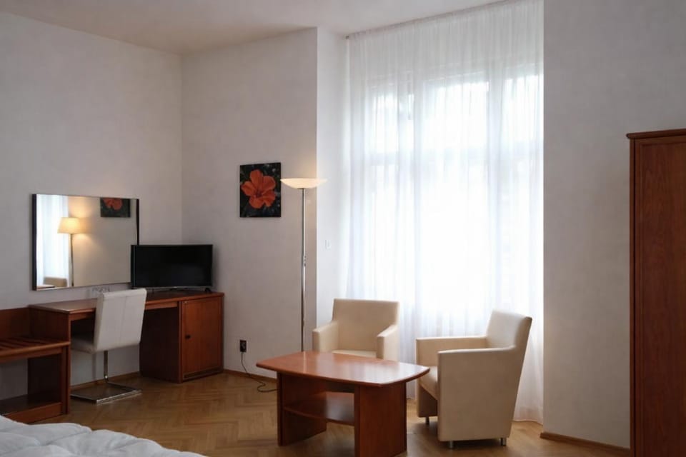 TV and multimedia, Seating area