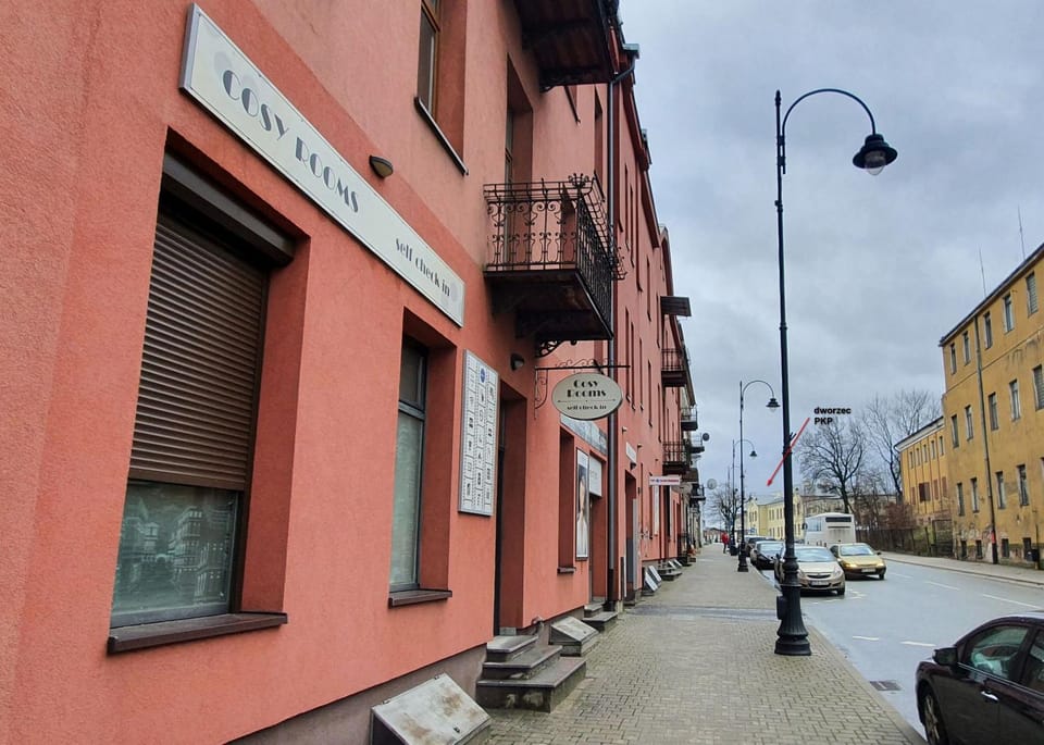 Property building, Facade/entrance, Neighbourhood