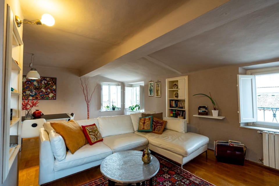 Cozy apartment with a view on the city walls Apartment in Capannori