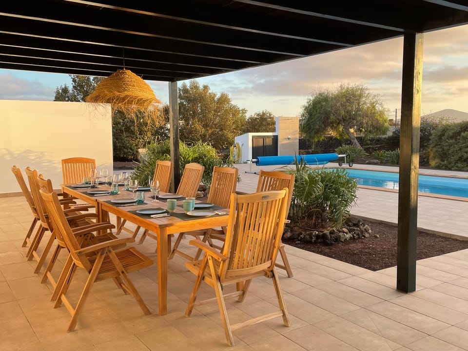 Patio, Swimming pool, Swimming pool