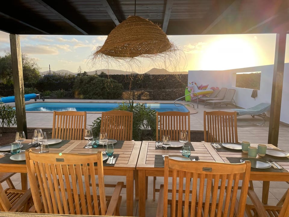 Off site, Balcony/Terrace, Dining area