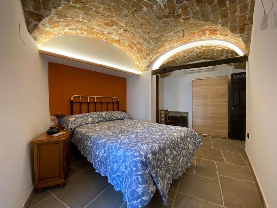 La Casa de Abajo House in Extremadura, Spain