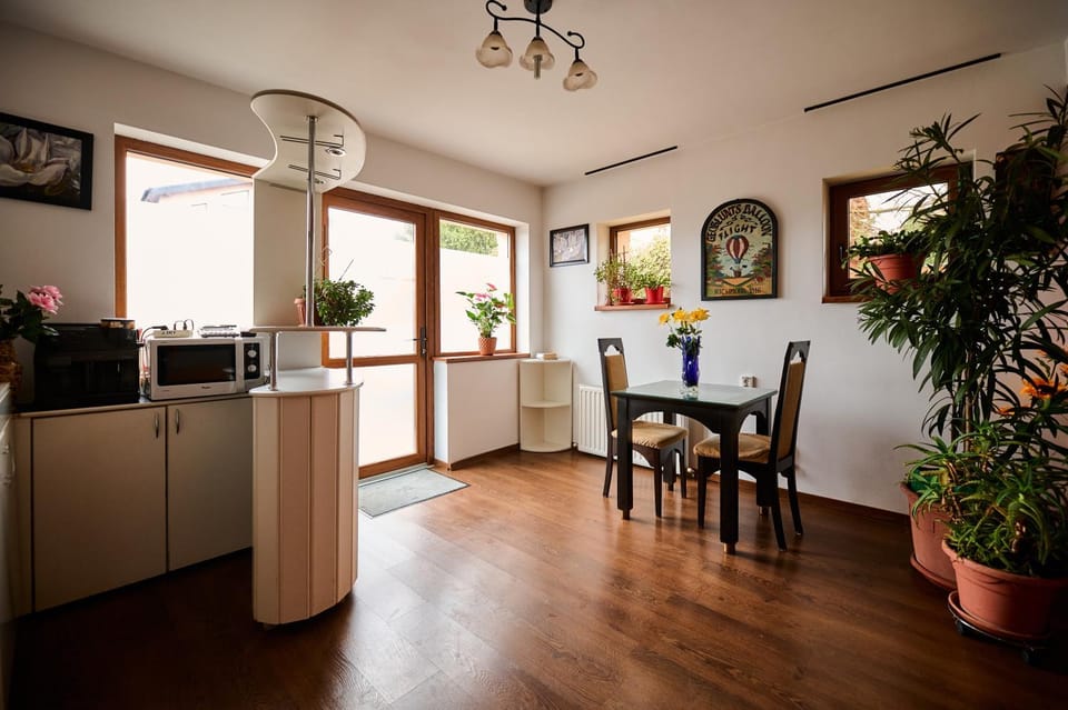 Pensiunea Kenza Bed and Breakfast in Romania