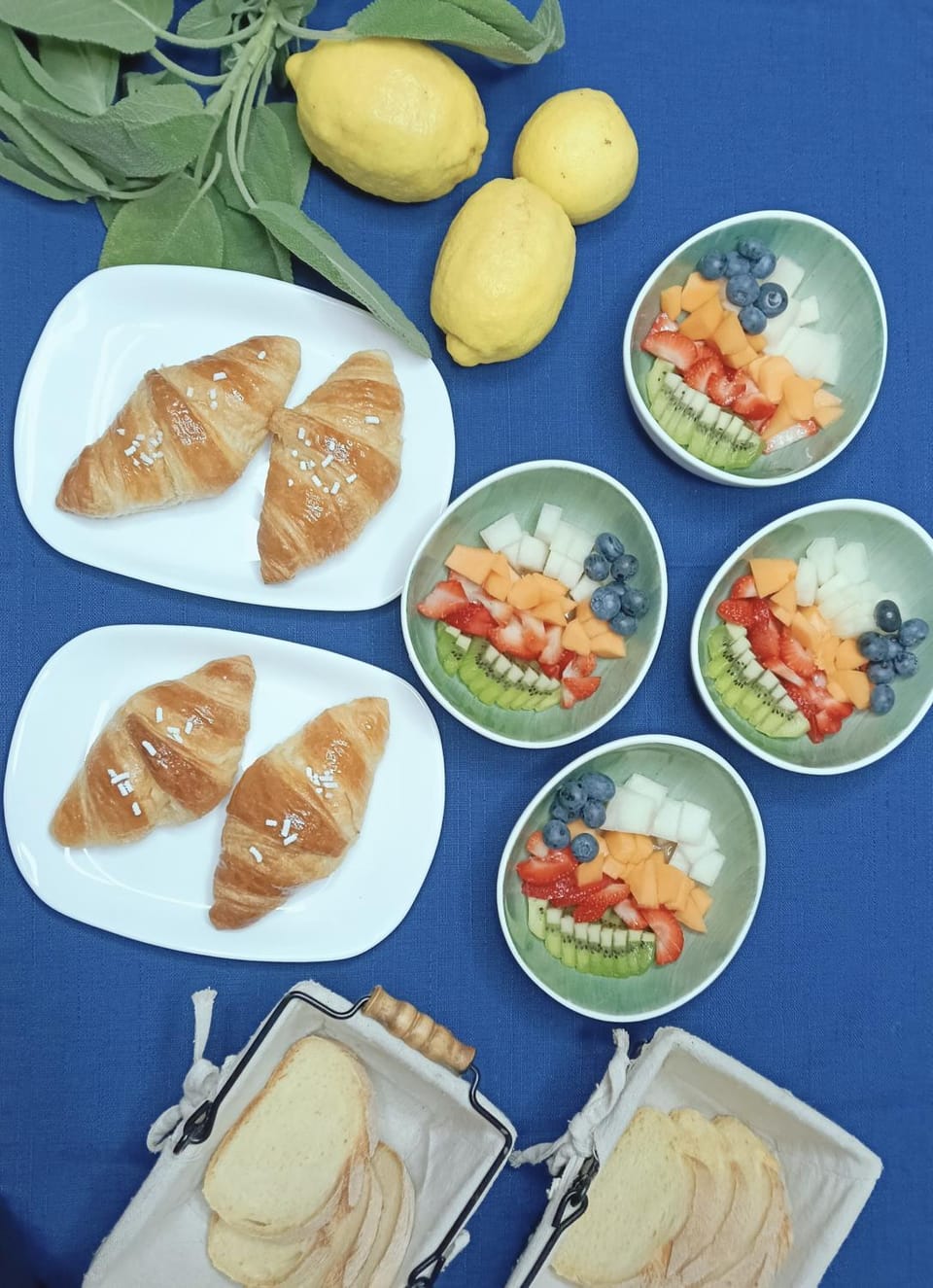 Garden, Breakfast