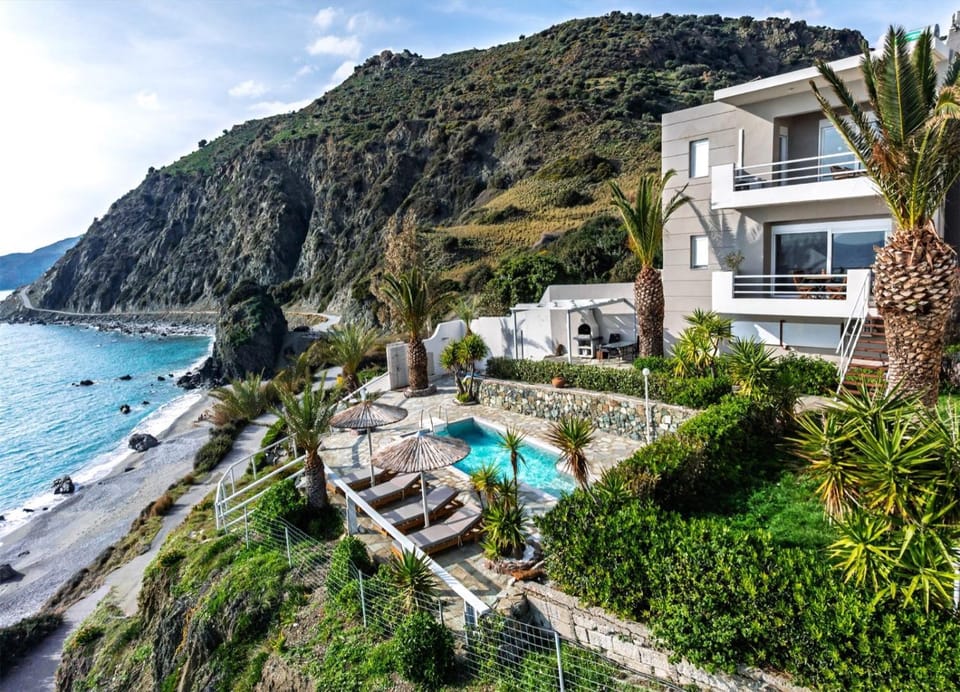 Pool view, Pool view