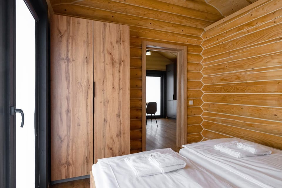 Bedroom, wardrobe