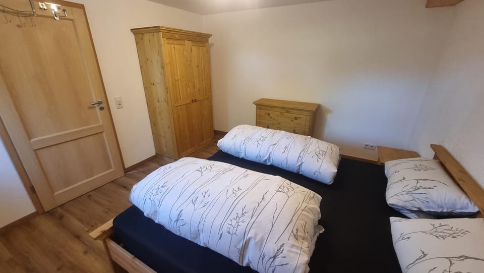 Bed, Bedroom, wardrobe