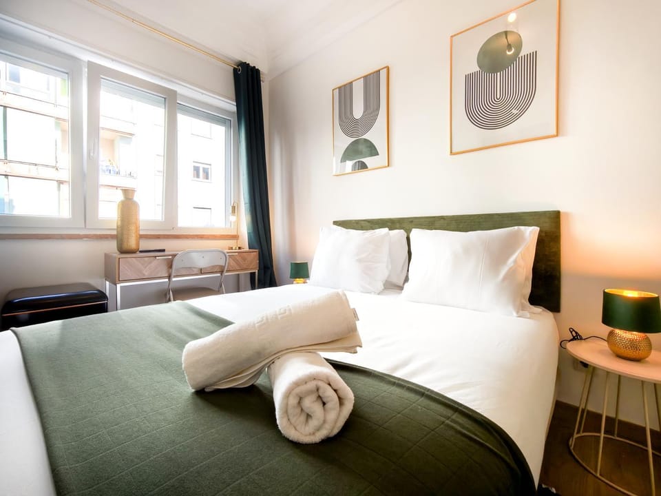 Santos Mattos Guesthouse & Apartments by Lisbon with Sintra Bed and Breakfast in Lisbon District